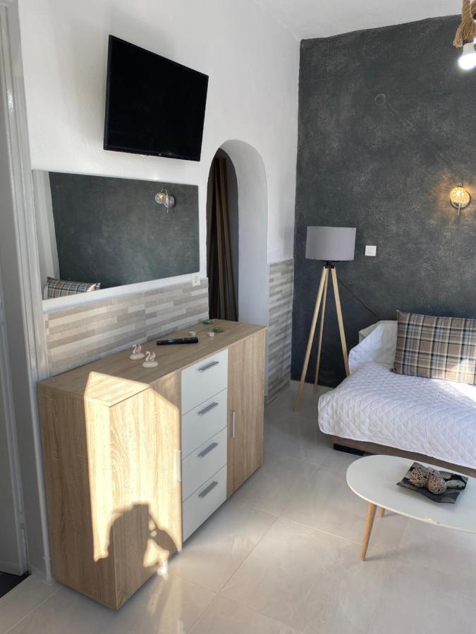 Villa Anto Фира Екстериор снимка